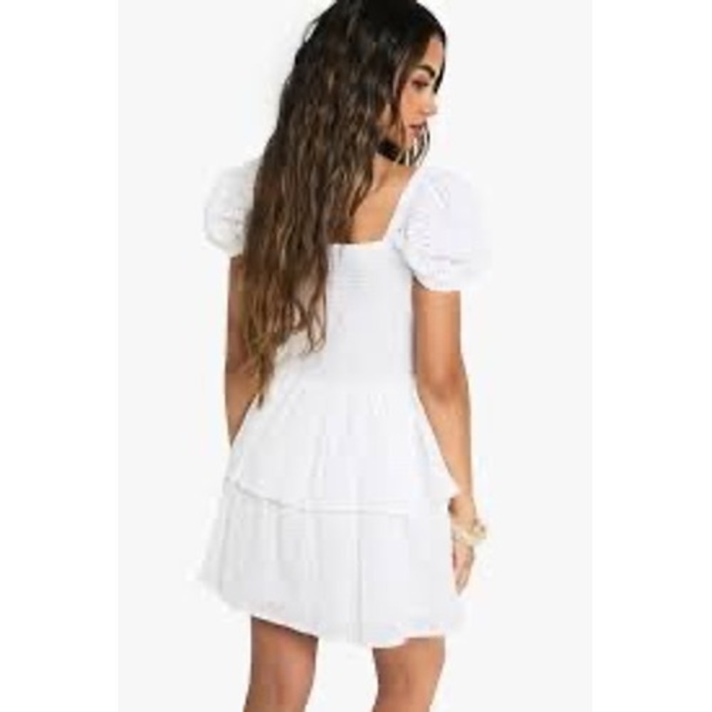 Japna Eyelet Smocked Romper Womens Medium White Excellent Puff Sleeve Tiered